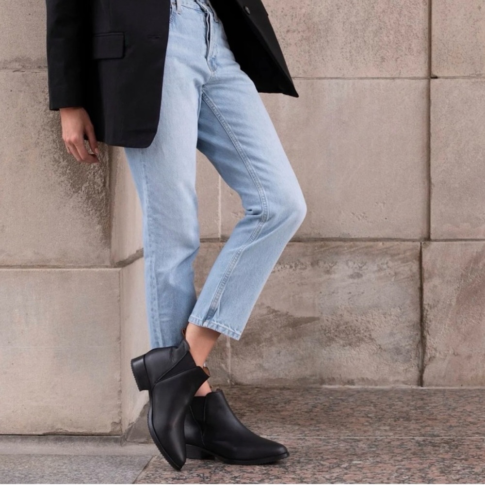 Nisolo Eva Everyday Chelsea Boot Black Leather Size 7.5
